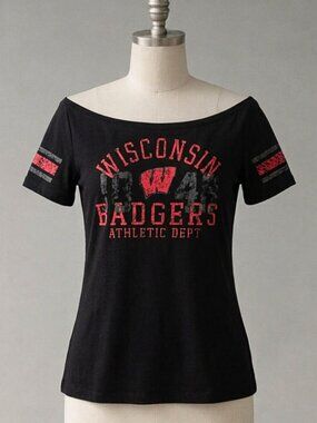 Wisconsin Badgers | Black Short-Sleeve Top or T-shirt | Sz Ladies L
